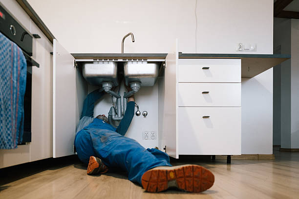Professional Leak Detection technician working in Malakoff, TX